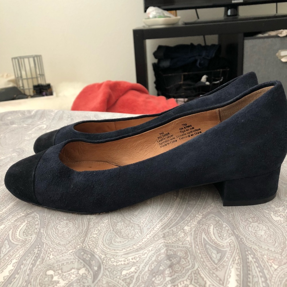 Halogen Shoe - Picture 2 of 2